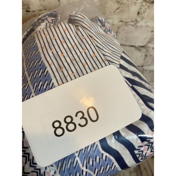 Rose + Olive Top Womens 2X Blue & Pink Patchwork Mixed Print Button Up Artsy - Picture 11 of 14